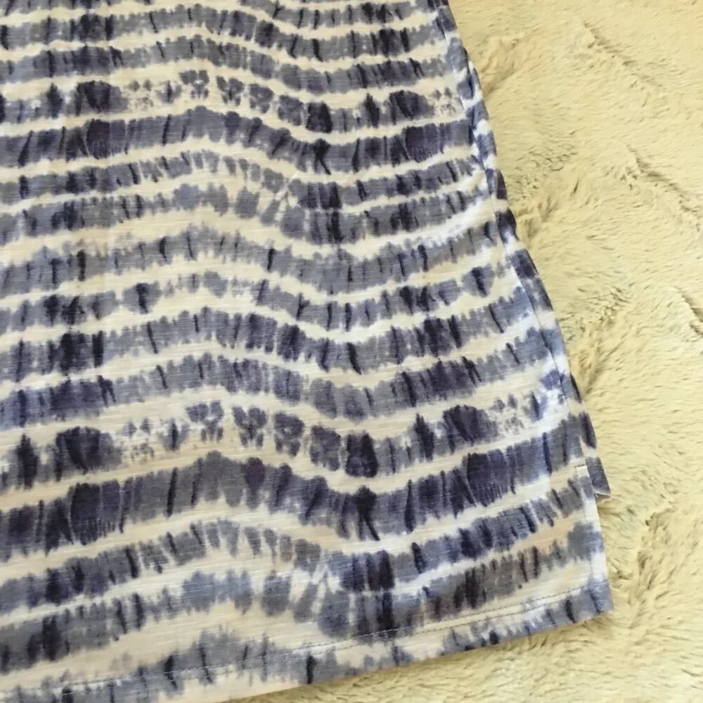 Nwt Vince Camuto blue white tie dye tee  shirt size XS